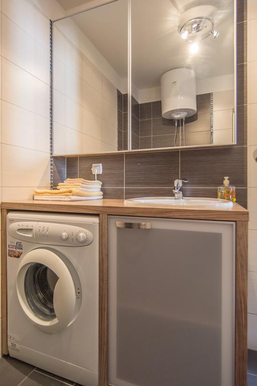 Apartments Domuzin ビオグラード・ナ・モル エクステリア 写真